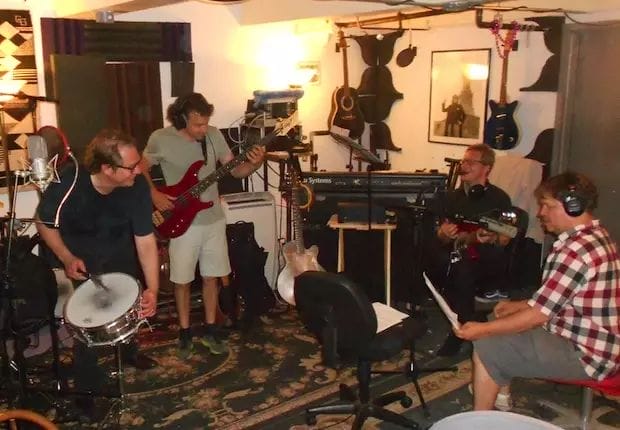 1737770459589987.jpg 640.jpg